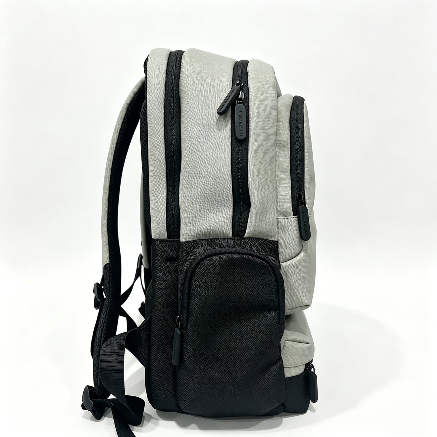 Multi-Scene Minimal Travel & Laptop Daypack